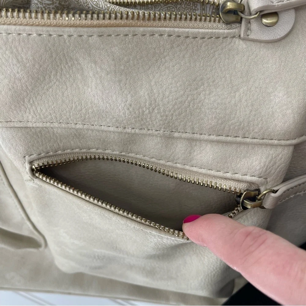 SHIRALEAH Brooklyn Vegan Ivory Hobo Purse Bag